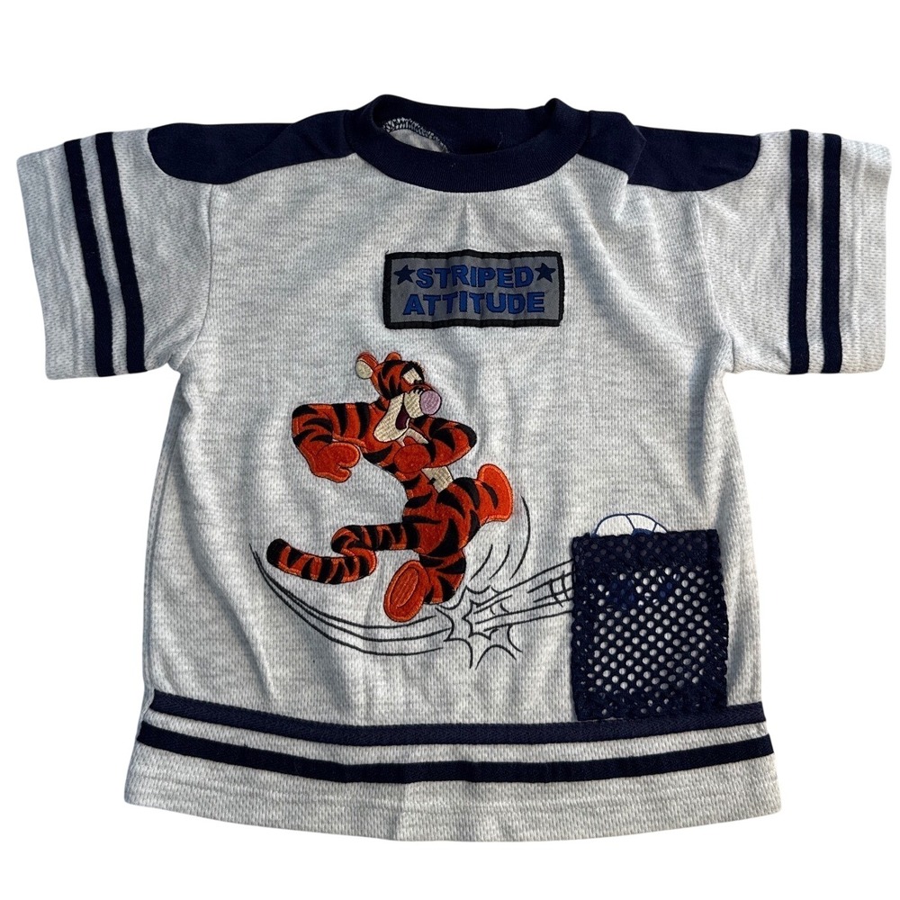 Vintage 2000s Disney Winnie the Pooh Tigger Soccer Embroidered T Shirt boys 4T